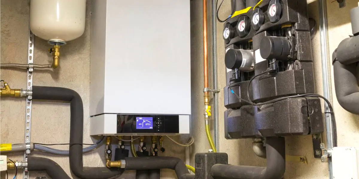 Instalação de caldeira Rocca concluída por técnico certificado Doutor House